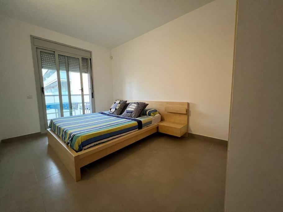 New! Apartamento Con 2 Piscinas, Parque Infantil, A 1 Min De La Playa Сан Антони де Калоне Екстериор снимка