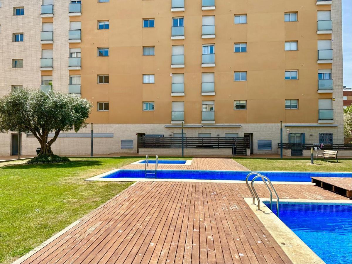 New! Apartamento Con 2 Piscinas, Parque Infantil, A 1 Min De La Playa Сан Антони де Калоне Екстериор снимка