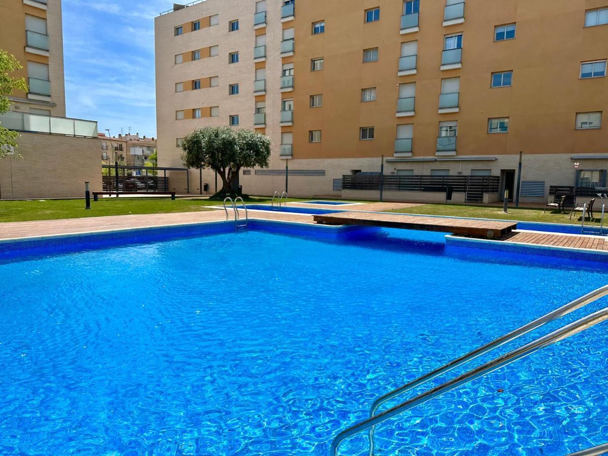 New! Apartamento Con 2 Piscinas, Parque Infantil, A 1 Min De La Playa Сан Антони де Калоне Екстериор снимка