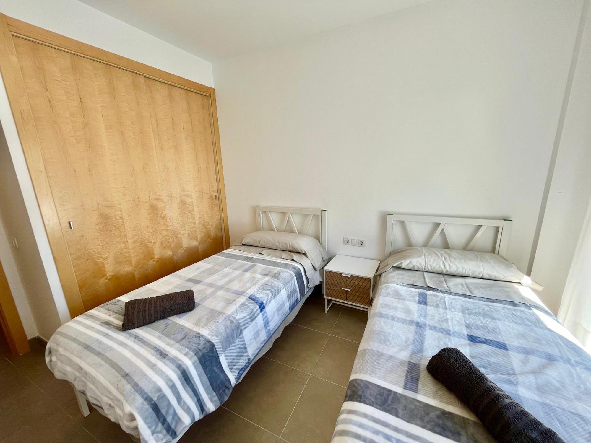 New! Apartamento Con 2 Piscinas, Parque Infantil, A 1 Min De La Playa Сан Антони де Калоне Екстериор снимка